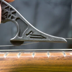 String Stretcha - StewMac -Fine Musical Instruments 0276 3 3000