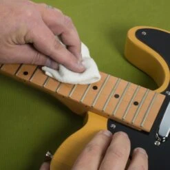 Miracle Polishing Cloth - StewMac -Fine Musical Instruments 1261 3 in use 3000