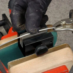 Fret Barber - StewMac -Fine Musical Instruments 4363 3 inuse black