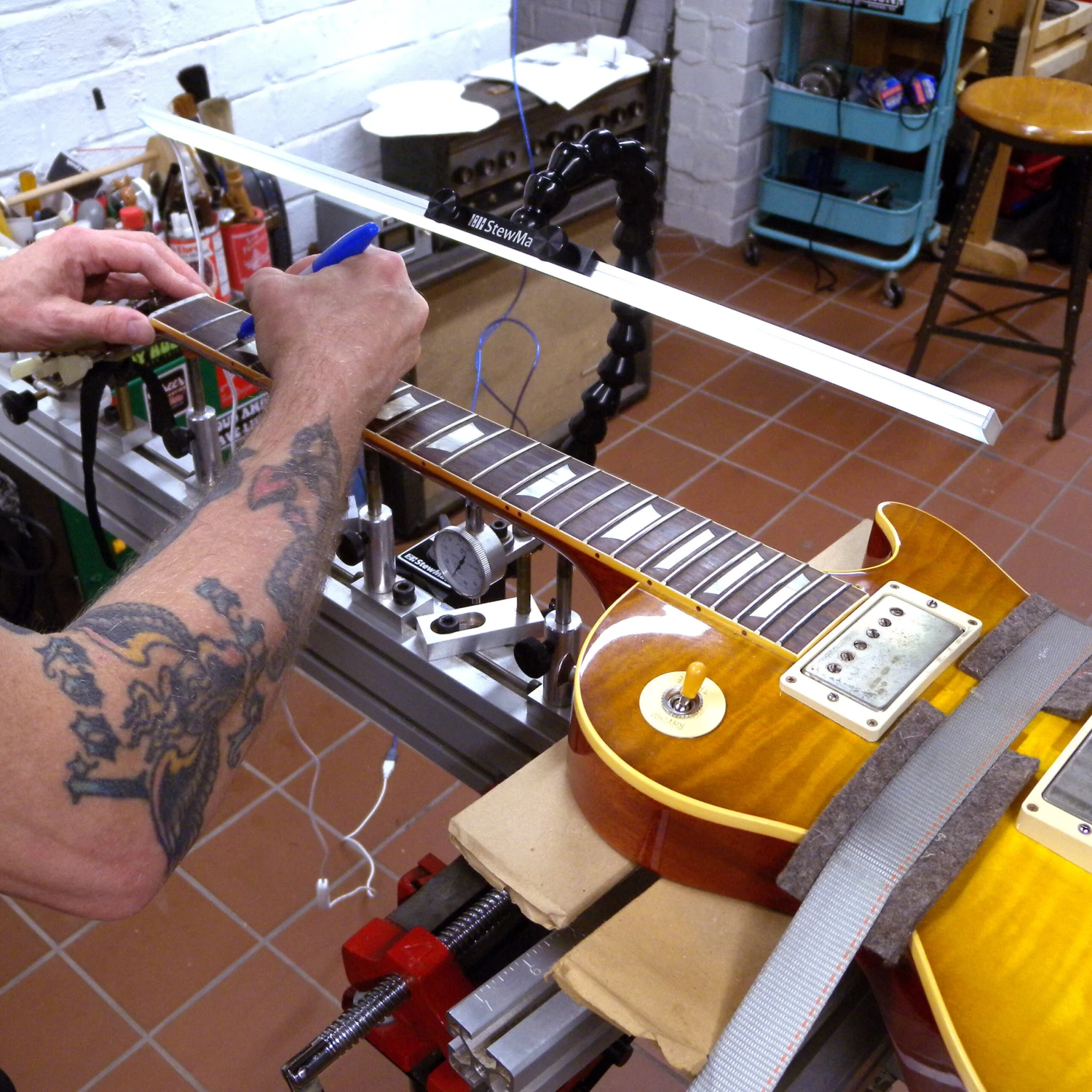 StewMac Light Jig - StewMac 5 StewMac Light Jig - StewMac - Image 3