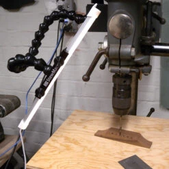 StewMac Light Jig - StewMac 11 StewMac Light Jig - StewMac -Fine Musical Instruments 5369 4 inuse