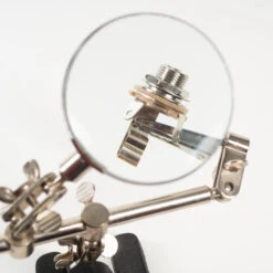 Helping Hands Soldering Holder - StewMac -Fine Musical Instruments 6237 2 inuse 1 3000